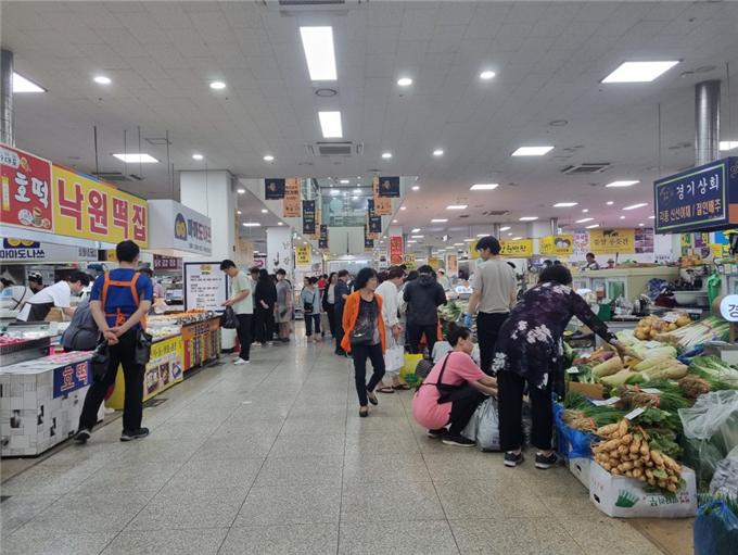 중앙공설시장 상가 내부 사진